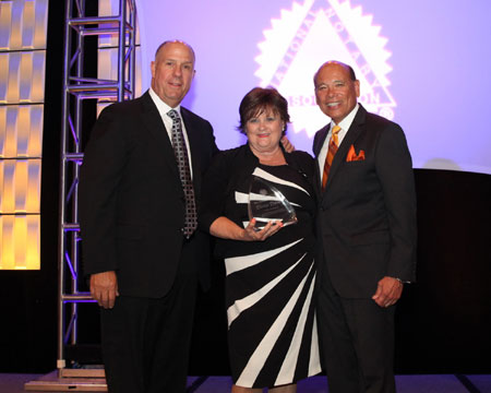 NNA 2016 Highlights: Elissa Davey Named Notary Of The Year